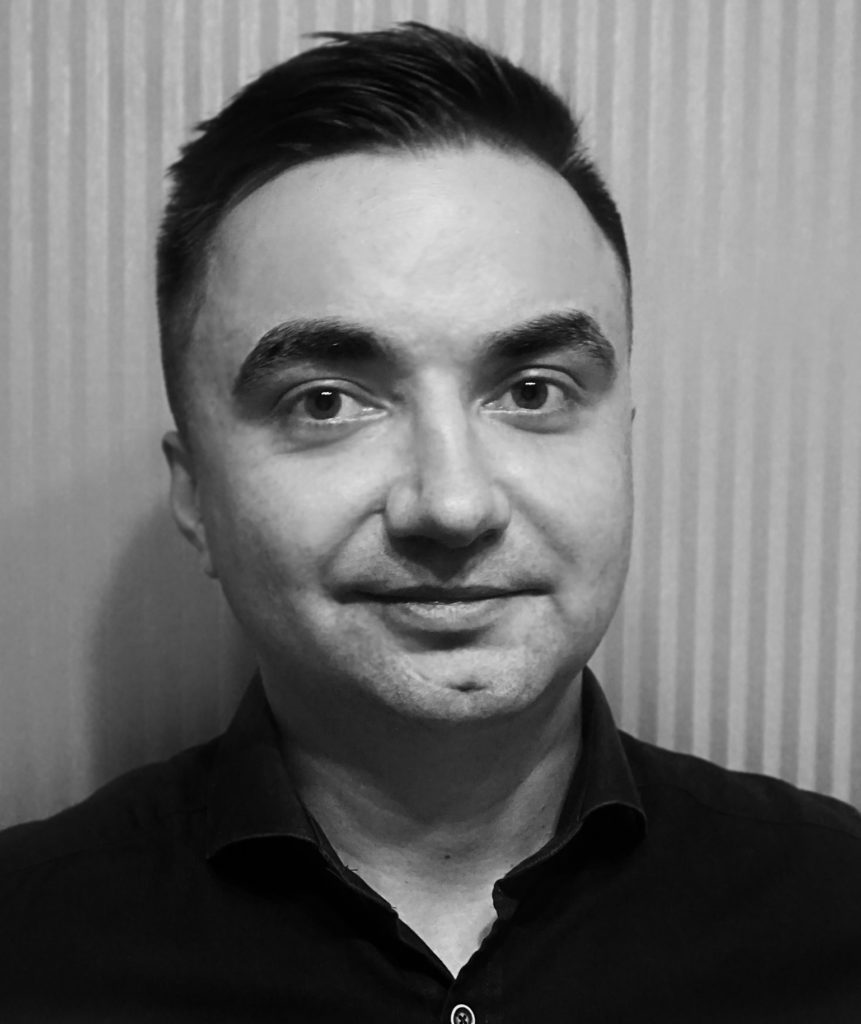 Артём Артёмов